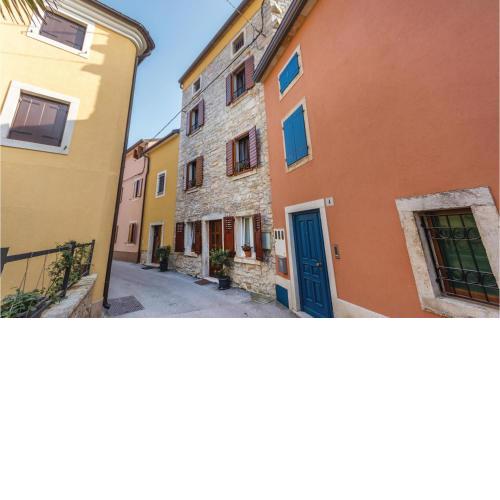 Awesome Apartment In Novigrad With Kitchen