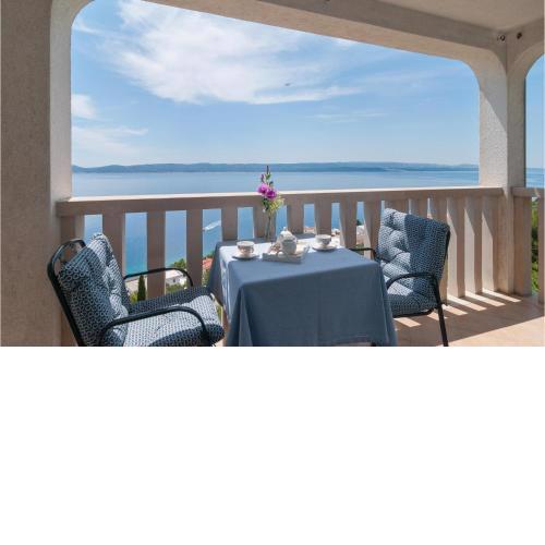 Awesome Apartment In Pisak With House Sea View