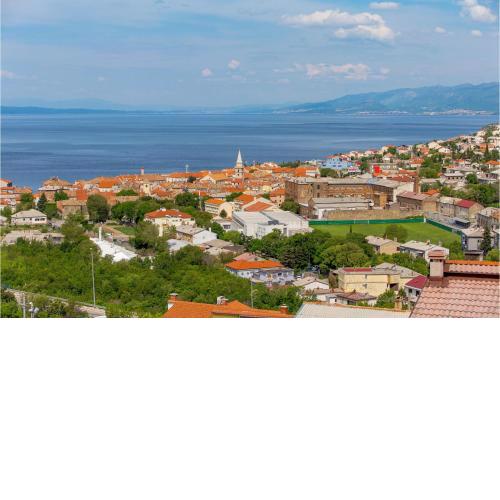 Awesome Apartment In Senj With Kitchen