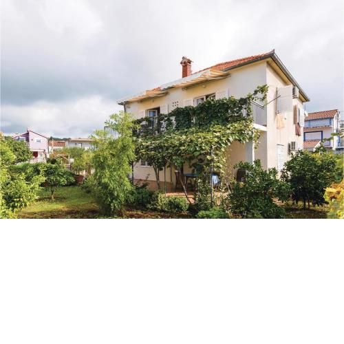 Awesome Apartment In Sukosan With Wifi