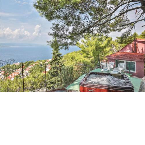 Awesome Home In Brela With Jacuzzi
