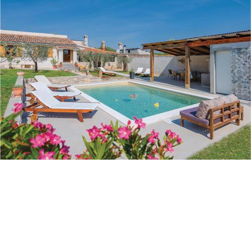 Awesome Home In Krnica With Outdoor Swimming Pool