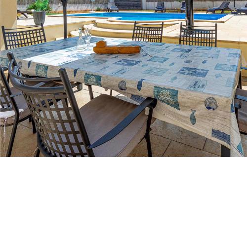 Awesome Home In Mihelici With Wifi