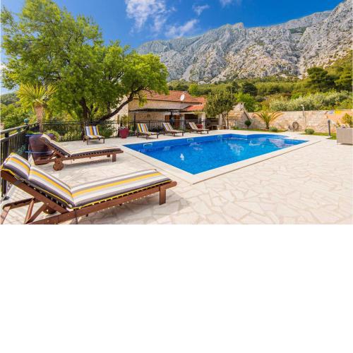 Awesome Home In Orebic With Jacuzzi