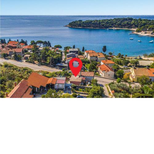Awesome Home In Pula With Kitchen