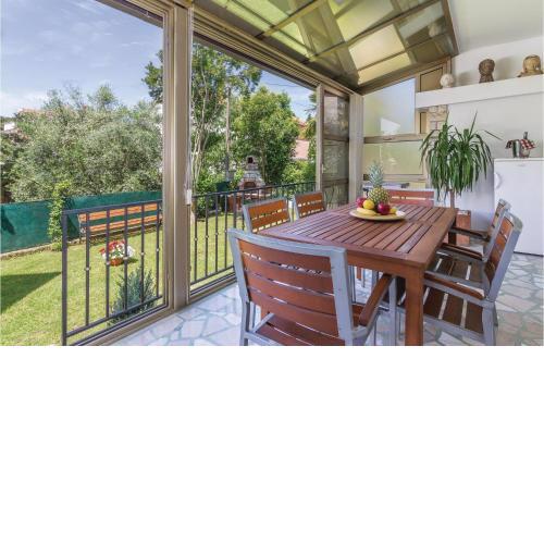 Awesome Home In Rovinj With Kitchen