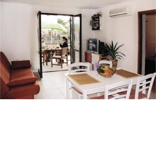 Awesome Home In Sibenik With Wifi