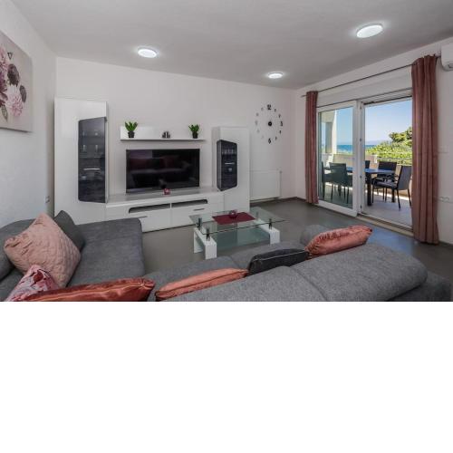 Beach apartment Anđela A2
