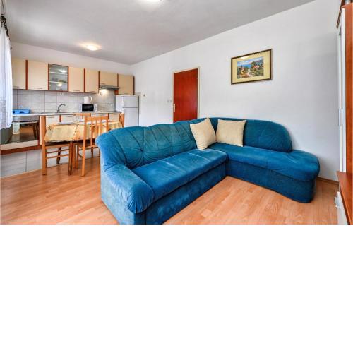 Beach Front Apartment In Pag With Wifi