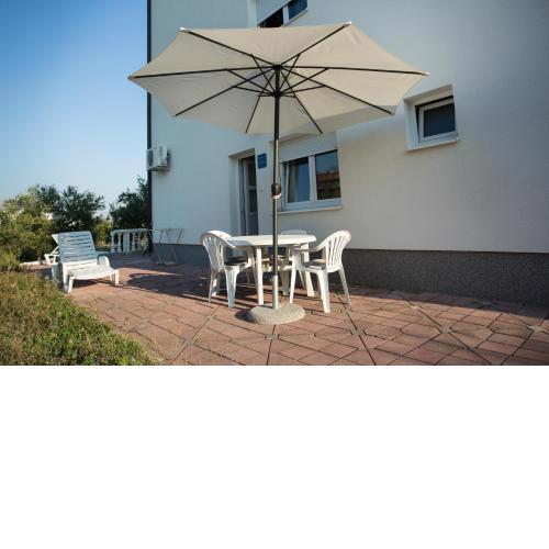 Beach Studio Apartment Ivan