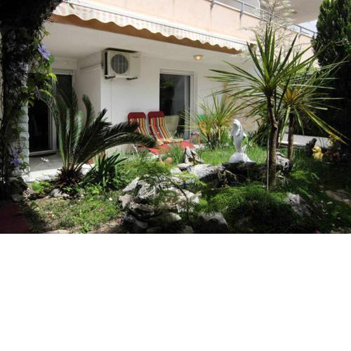 Beach Zenta Apartments