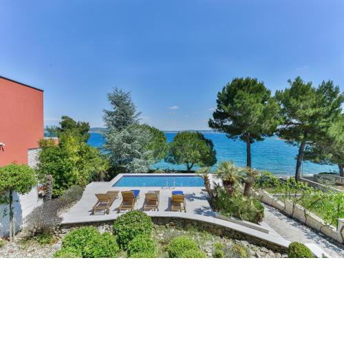 Beachfront Villa Mediterranea