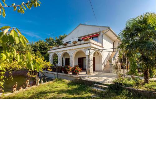 Beautiful Apartment In Malinska With Wifi