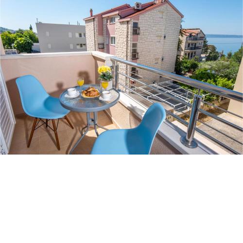 Beautiful Apartment In Podstrana With Wifi