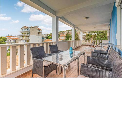 Beautiful Apartment In Primosten With Wifi And 1 Bedrooms