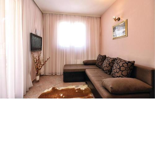 Beautiful Apartment In Privlaka With Wifi