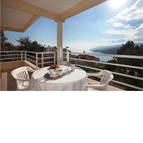 Beautiful Apartment In Rabac With Kitchen
