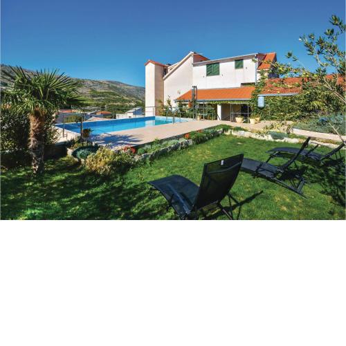 Beautiful Apartment In Srinjine With Wifi