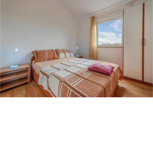 Beautiful Apartment In Vir With Wifi
