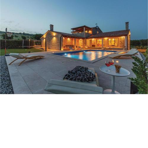 Beautiful Home In Krnica With Sauna