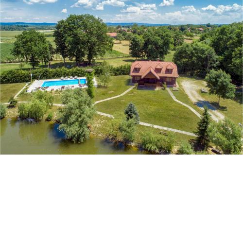 Beautiful Home In Mala Ludina With Wifi