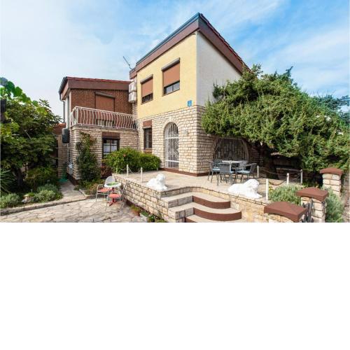 Beautiful Home In Maslenica - Jasenice With Wifi