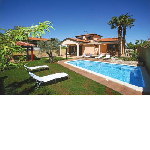 Beautiful Home In Novigrad With Wifi