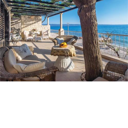 Beautiful Home In Podstrana With House Sea View