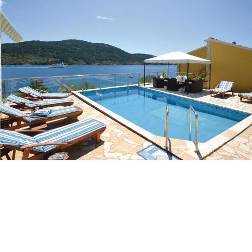 Beautiful Home In Vela Luka With Kitchenette