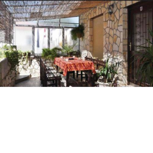 Behagliche Wohnung in Zadar mit Terrasse und Grill