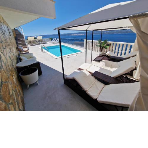 Big Panorama villa, for 21 person in Omis
