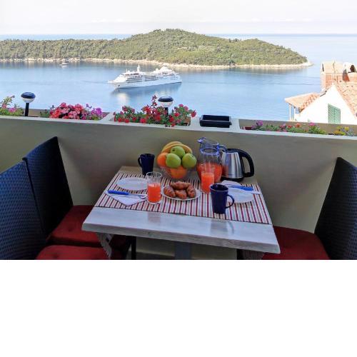 Blue Harmony Sea View Apartment