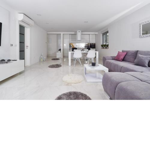 Brand new Apartment S & U