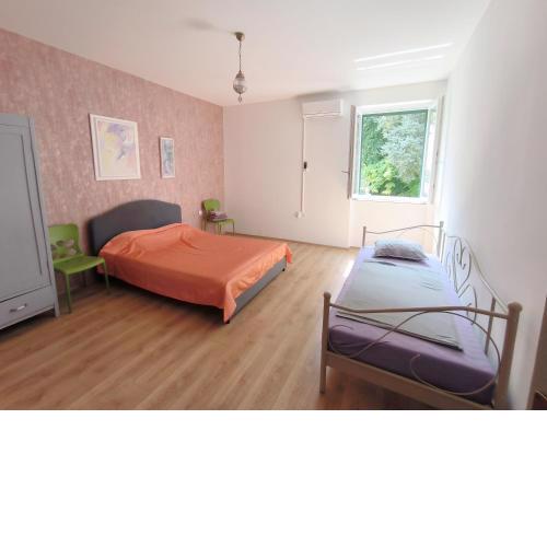 Bright and Colourful Apartment Luce -Sandy beach