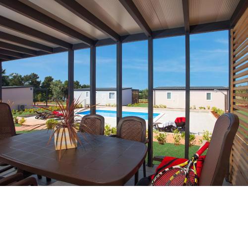 Camping Adria Mobile Homes in Camping Kastanija