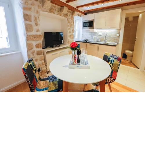 Castellum Apartments