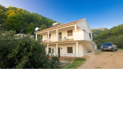Charming Apartment with Sea View Gdinj 70 m² Garden