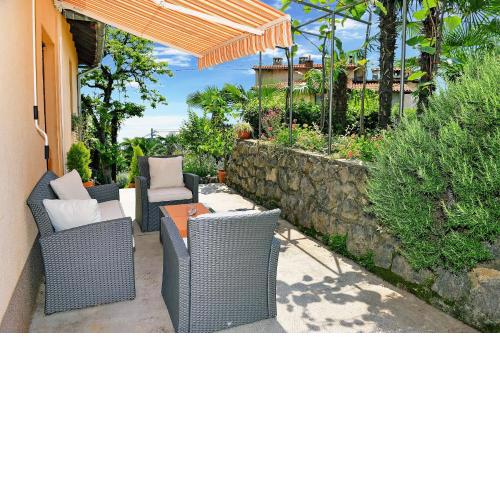 Charming Opatija Getaway w Panoramic Sea Views and Rewarded Garden