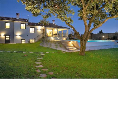 Charming villa Monte Uliveto with private pool in Pula