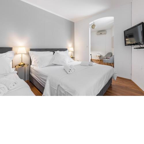 Chic Studio by Diocletian's Palace - Historic Comfort