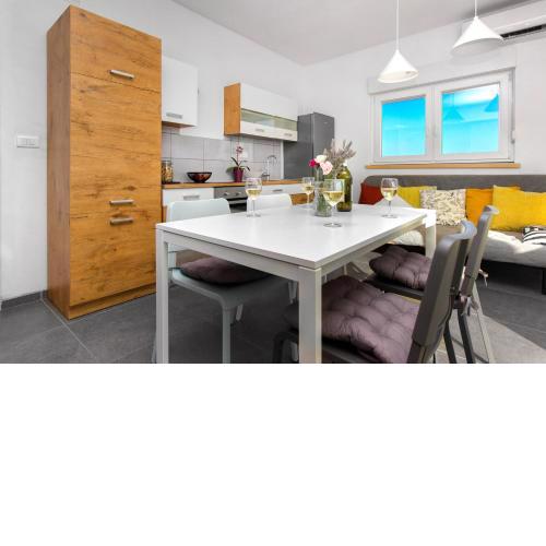 Close to beach-Apartment