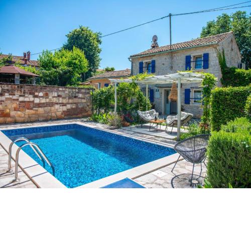 Conventional Holiday Home in Umag with Private Pool