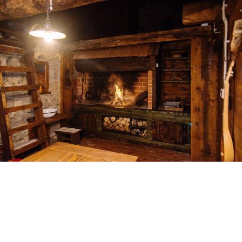 Cosy Chalet in Gospic with Jacuzzi and Mountain View