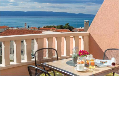 Cozy Apartment In Baska Voda With Kitchen