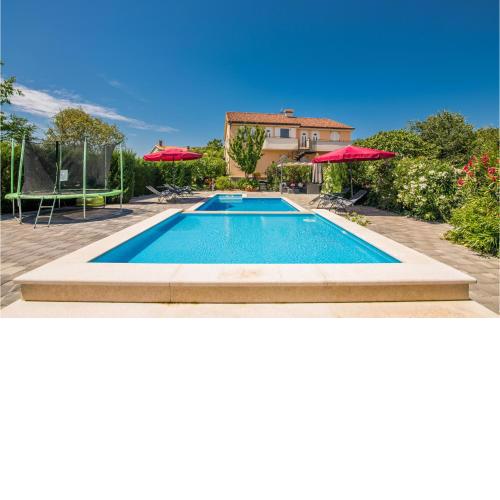 Cozy Apartment In Krk With Wifi