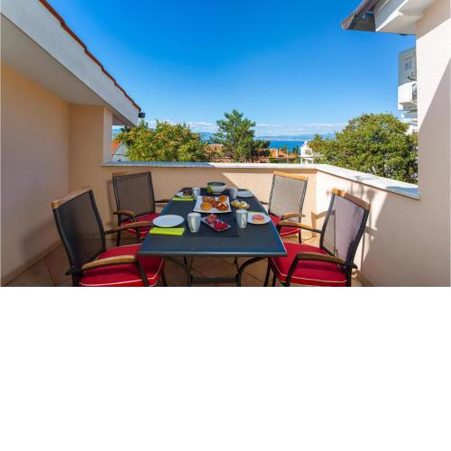 Cozy Apartment In Malinska With Wifi