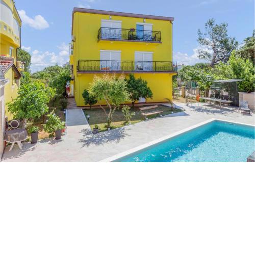 Cozy Apartment In Pula With Wifi