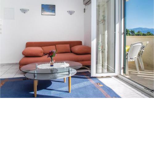 Cozy Apartment In Supetar With Wifi