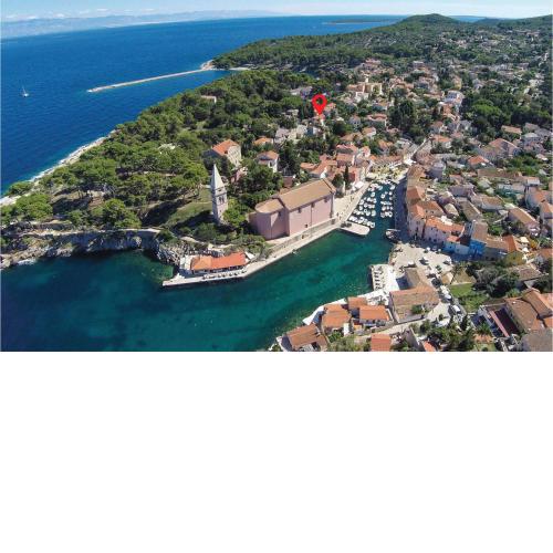 Cozy Apartment In Veli Losinj With Wifi