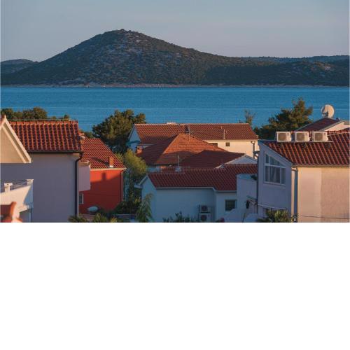 Cozy Apartment In Vodice With Kitchen